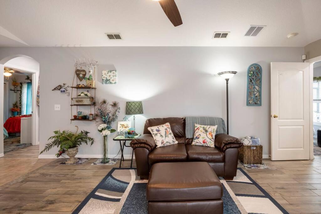 Photo of Livingroom in Tuscan Ridge