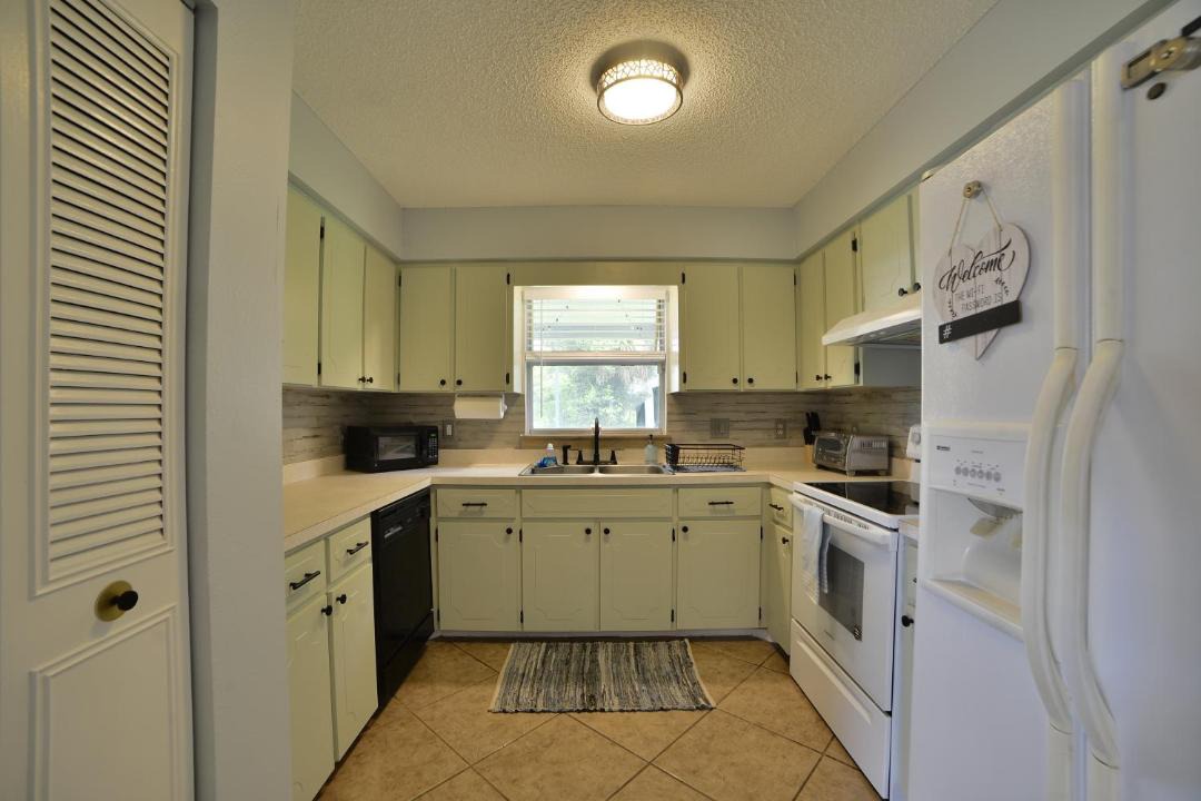 Photo of Kitchen in Sun 'N Lake