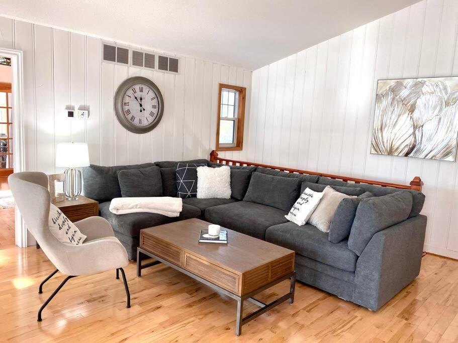 Photo of Livingroom in Huntsville