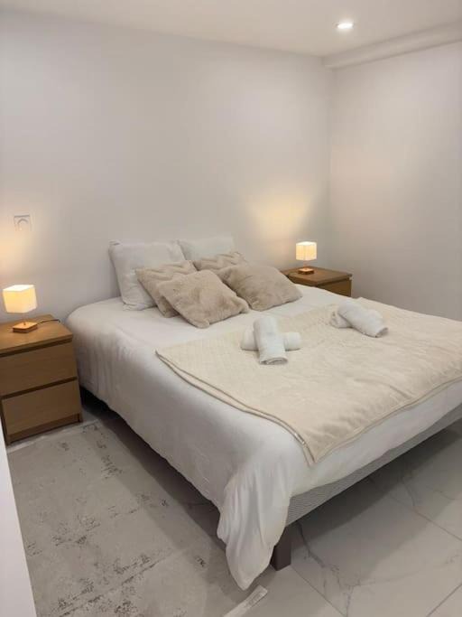 Photo of Bedroom in Joinville-le-Pont