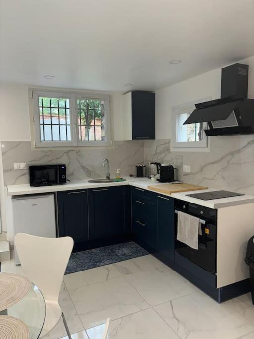 Photo of Kitchen in Joinville-le-Pont