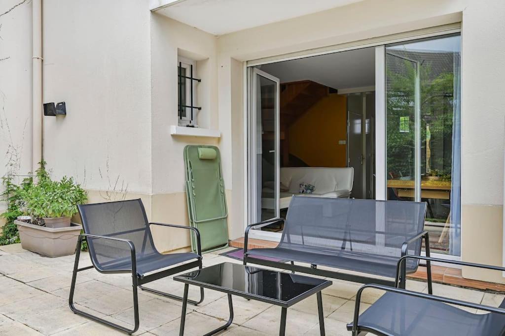 Photo of Patio Balcony in Les Perroquets