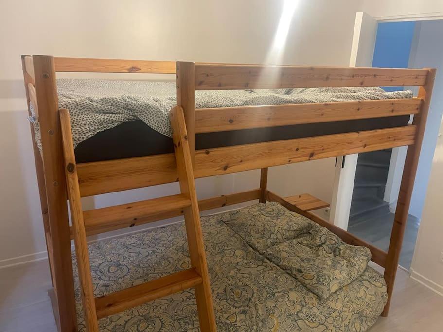 Photo of Bedroom in Montfermeil