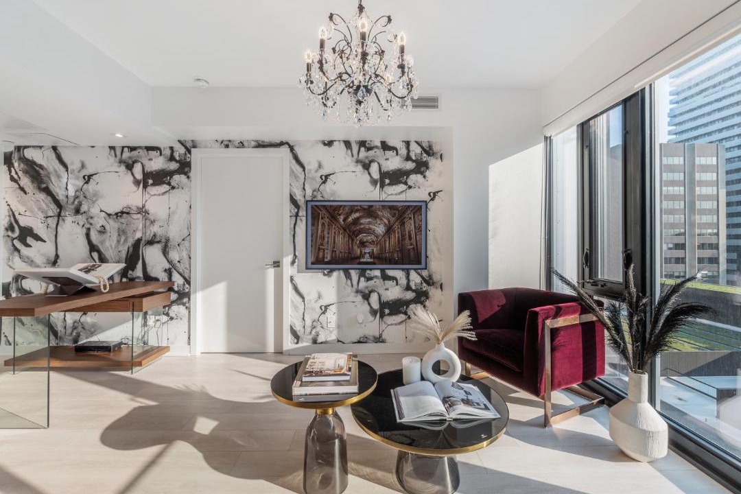 Photo of Livingroom in Bloor-Yorkville