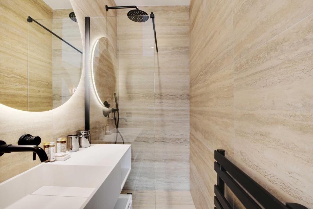 Photo of Bathroom in Quartier de la Chapelle