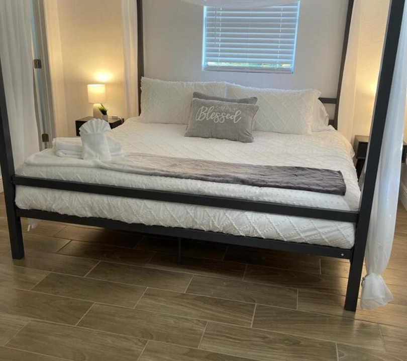 Photo of Bedroom in Port Tampa City