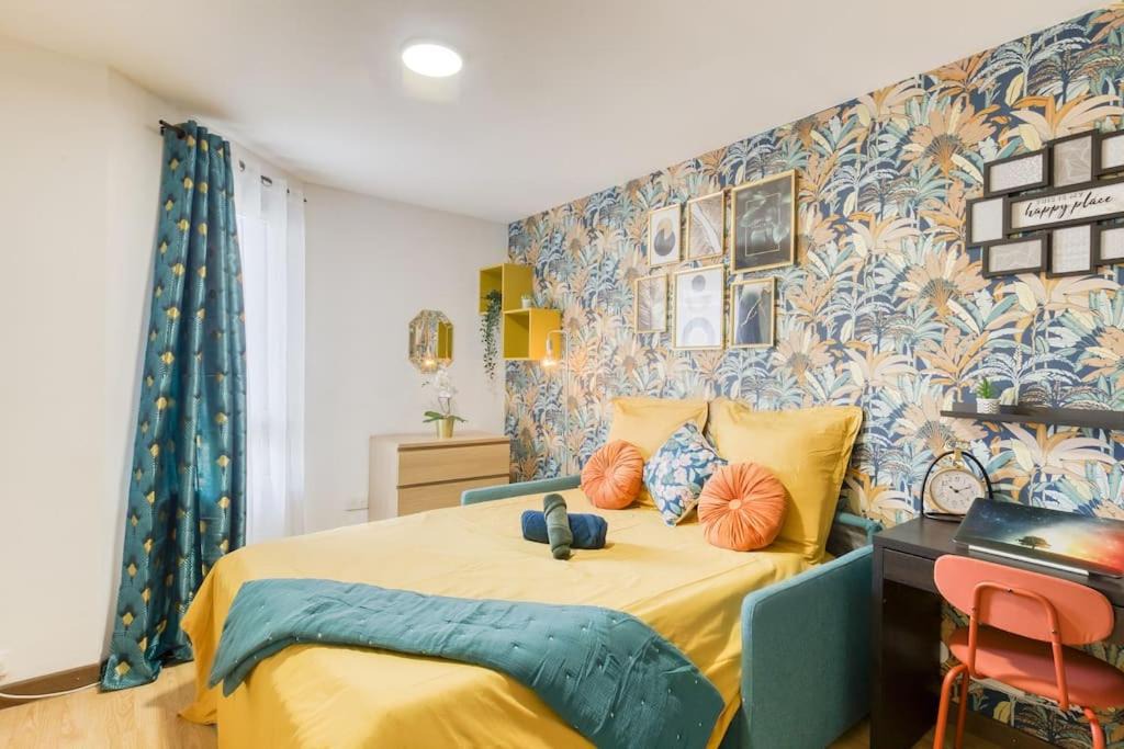 Photo of Bedroom in Le Bourget