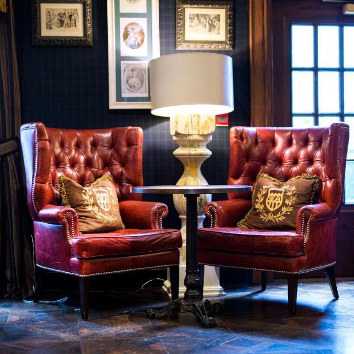 Photo of Livingroom in Bloor-Yorkville
