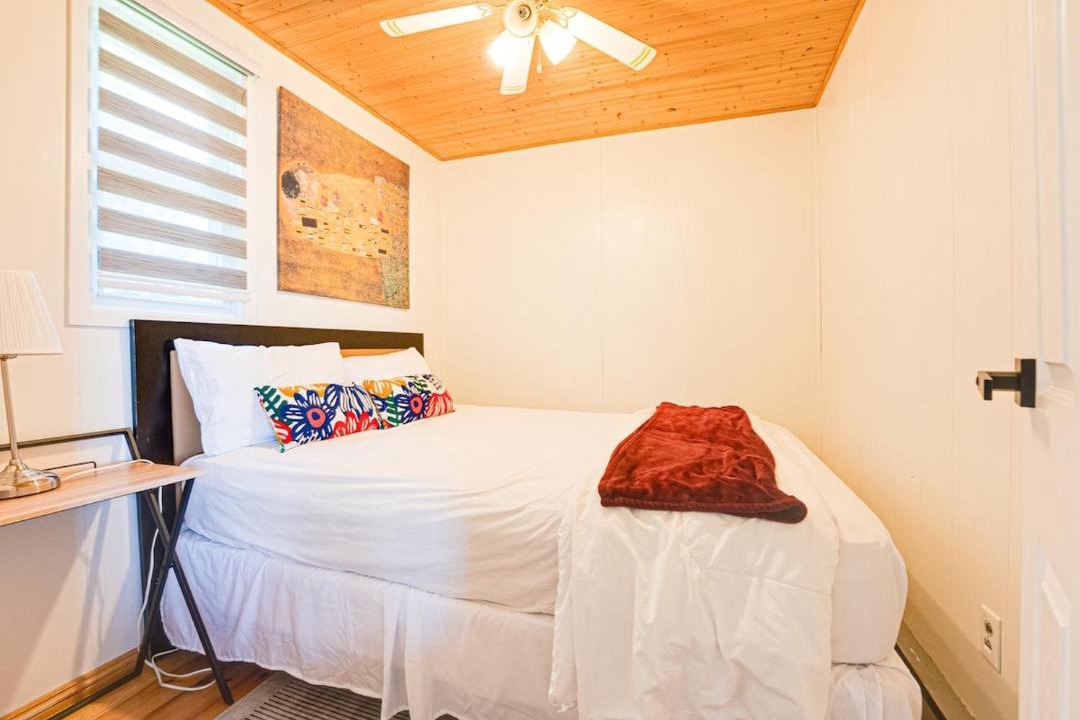 Photo of Bedroom in Magnetawan