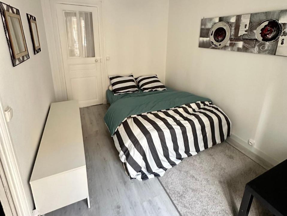 Photo of Bedroom in Saint-Ouen