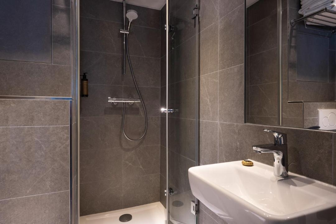 Photo of Bathroom in Val-de-Grace