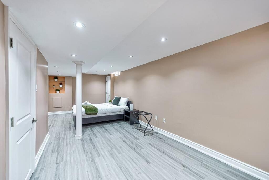 Photo of Bedroom in Agincourt North