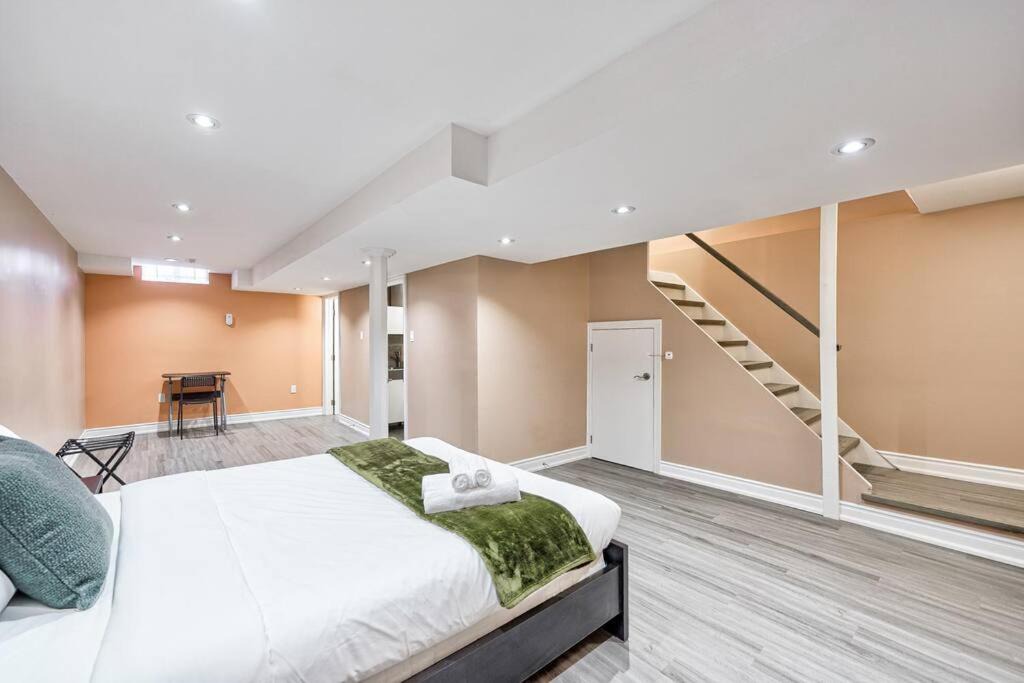 Photo of Bedroom in Agincourt North