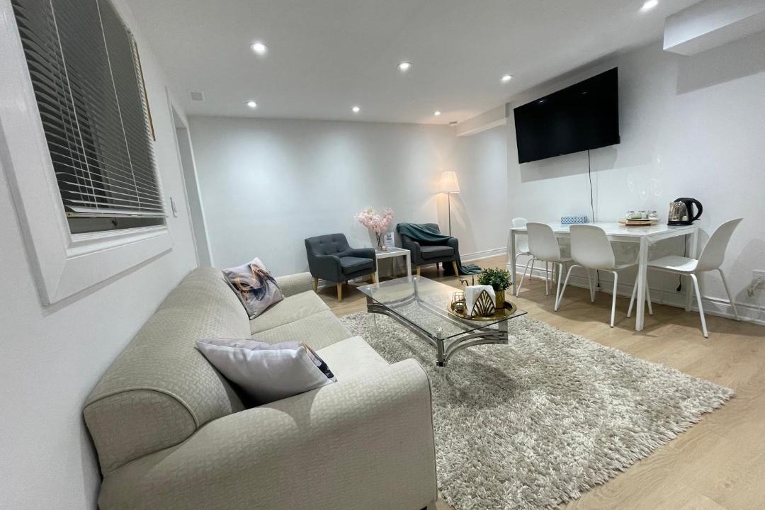 Photo of Livingroom in Richmond Hill