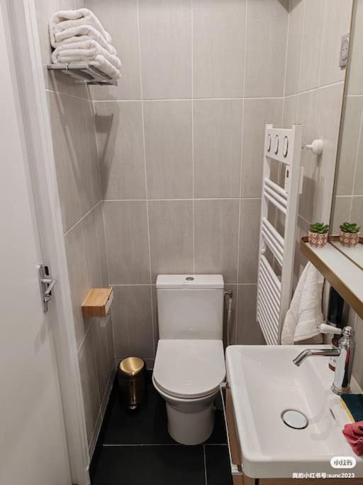 Photo of Bathroom in 8th Arrondissement