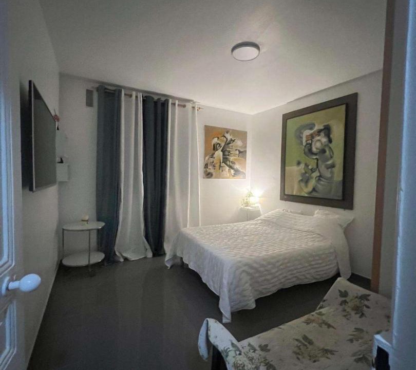Photo of Bedroom in La Courneuve