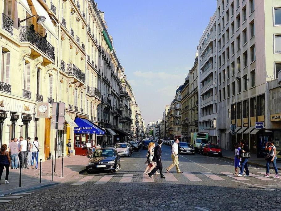 Photo of Others in Champs-Elysees