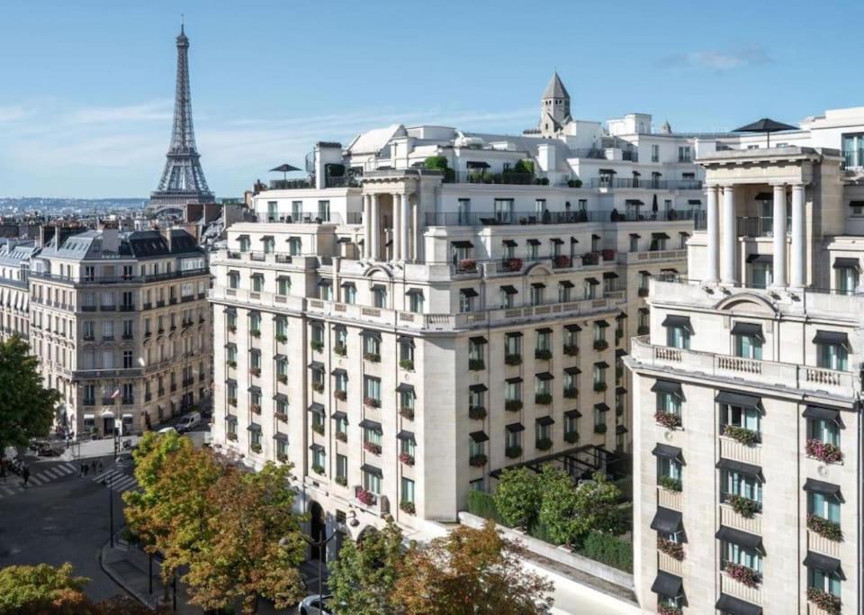 Photo of Buildings in Champs-Elysees