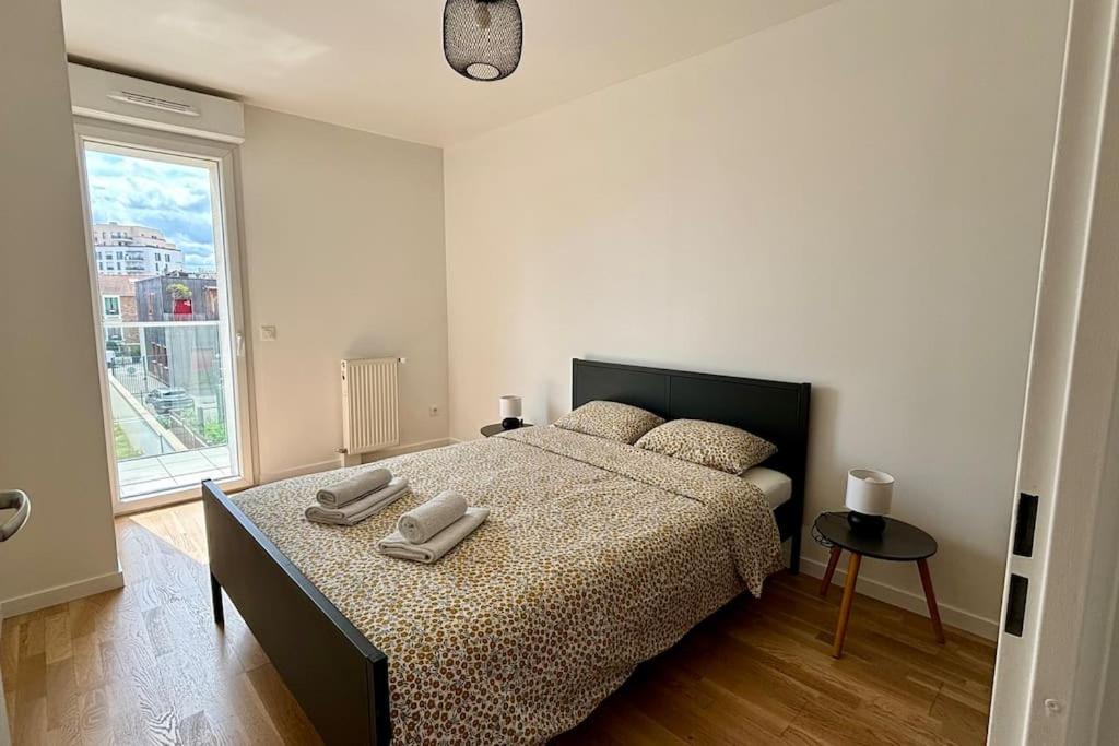 Photo of Bedroom in Rosny-sous-Bois