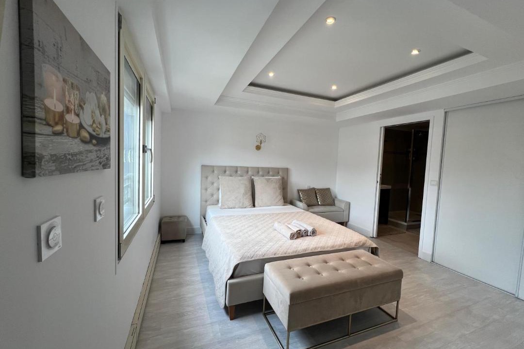 Photo of Bedroom in Asnieres-sur-Seine