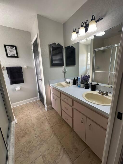 Photo of Bathroom in Lakeland