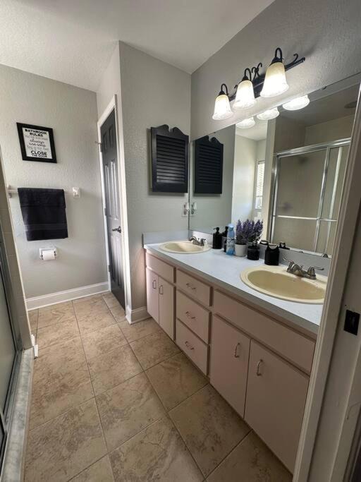 Photo of Bathroom in Lakeland