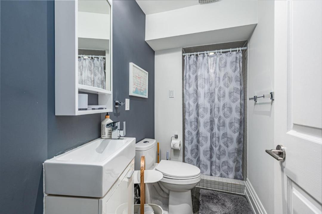 Photo of Bathroom in Cabbagetown