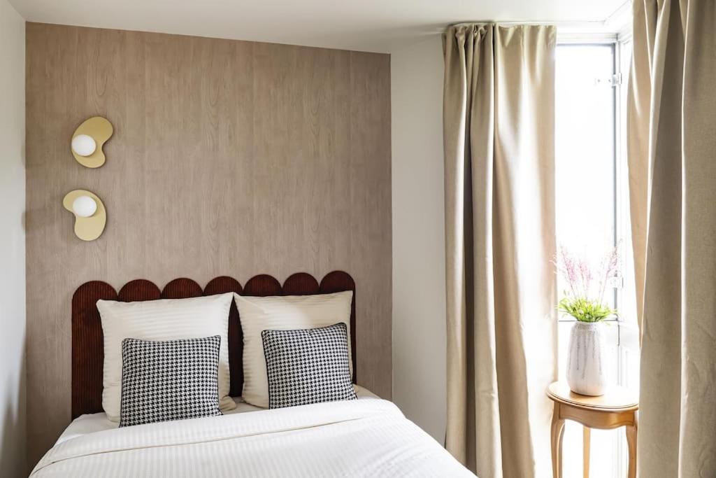 Photo of Bedroom in Front de Lac
