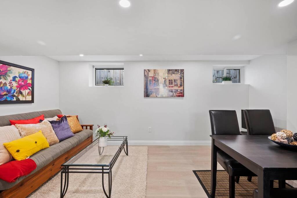 Photo of Livingroom in Guelph