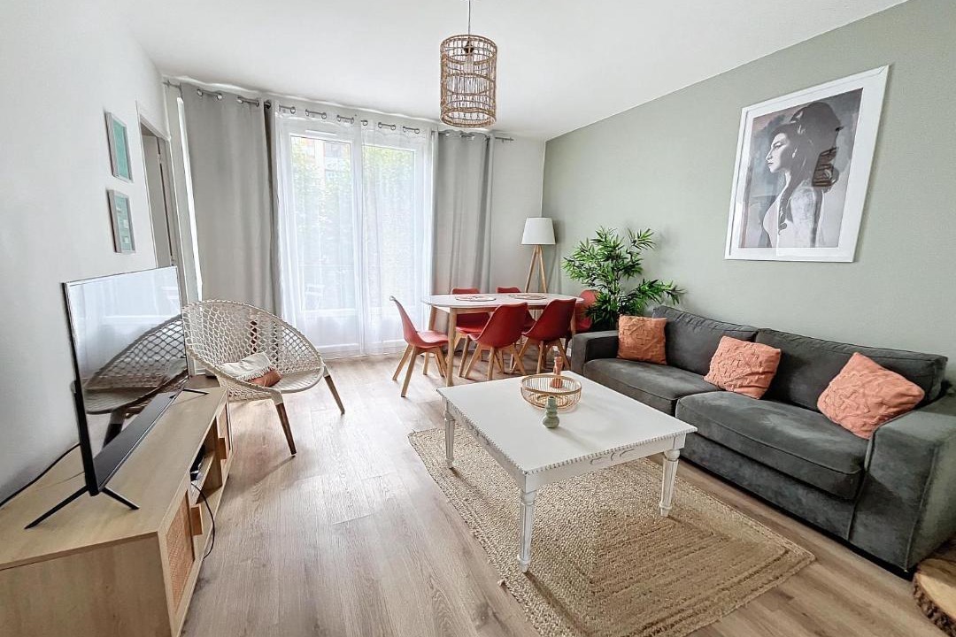 Photo of Livingroom in Epinay-sur-Seine