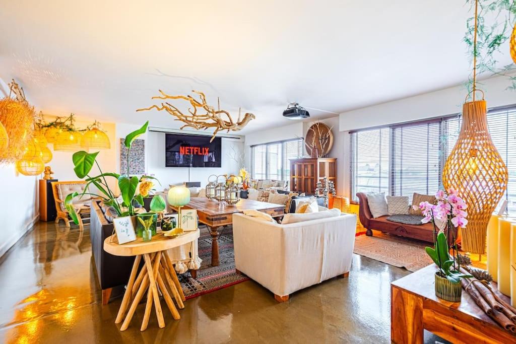 Photo of Livingroom in 19th Arrondissement