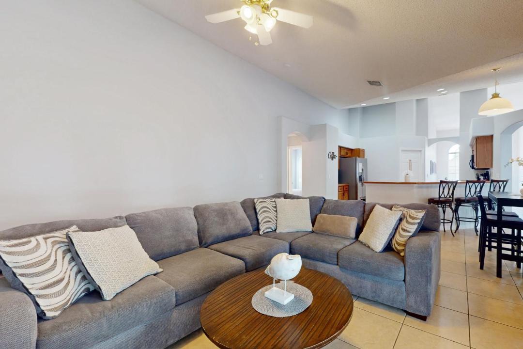 Photo of Livingroom in Orange Tree