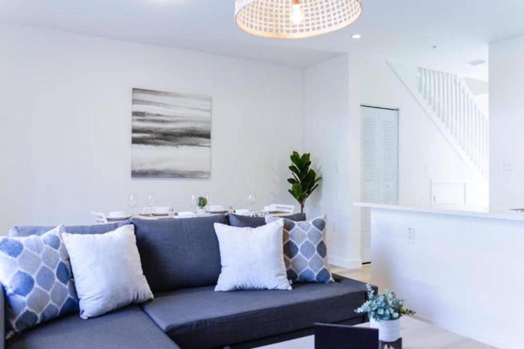 Photo of Livingroom in Golden Glades