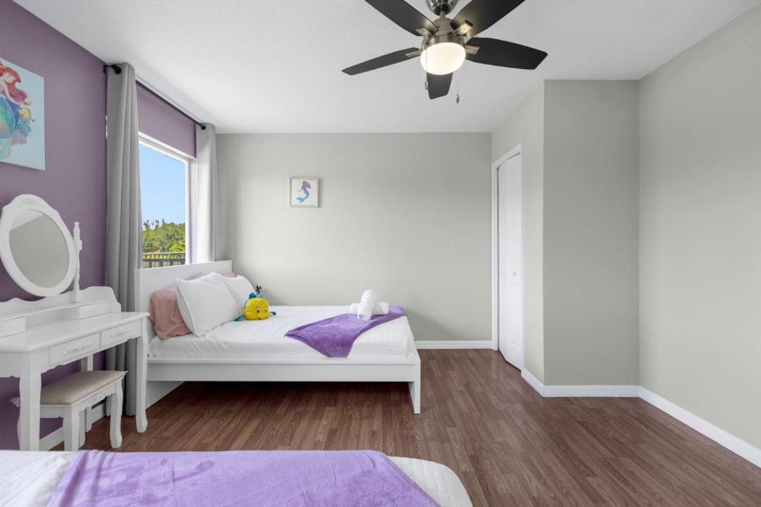 Photo of Bedroom in Sunset Lakes