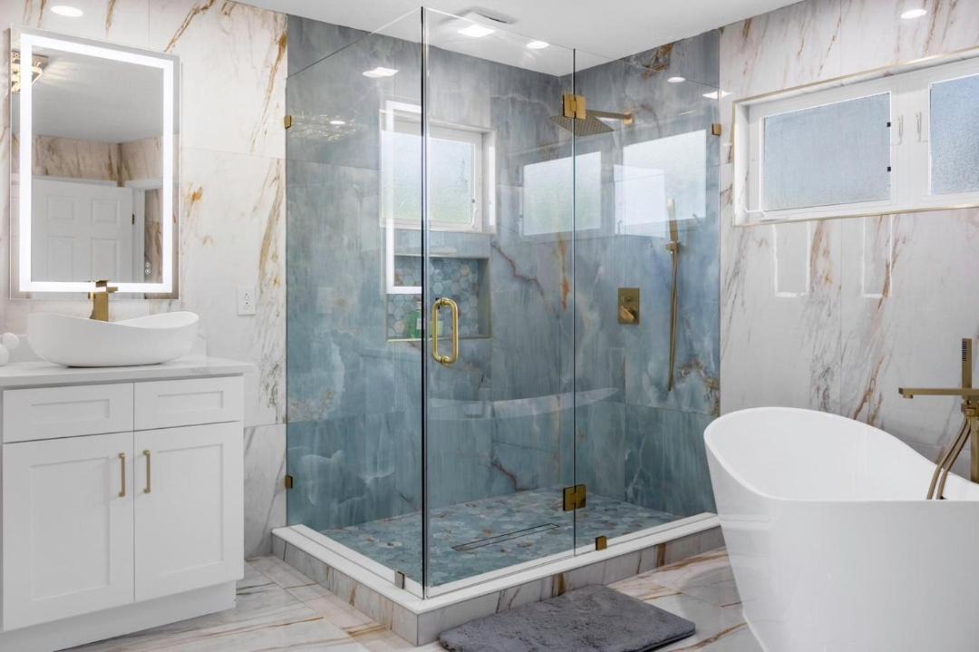 Photo of Bathroom in Sunset Lakes