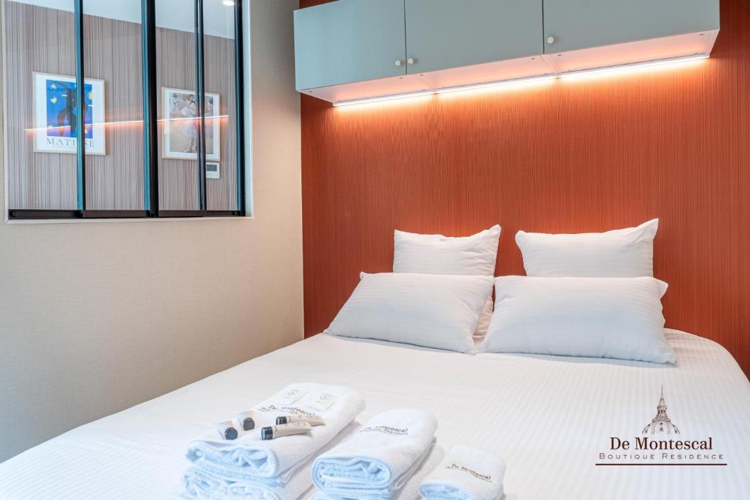 Photo of Bedroom in Notre-Dame-des-Champs