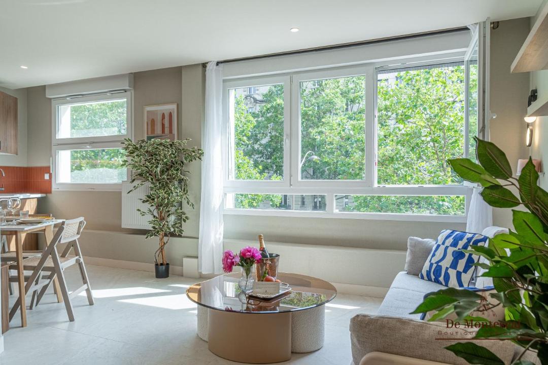 Photo of Livingroom in Notre-Dame-des-Champs