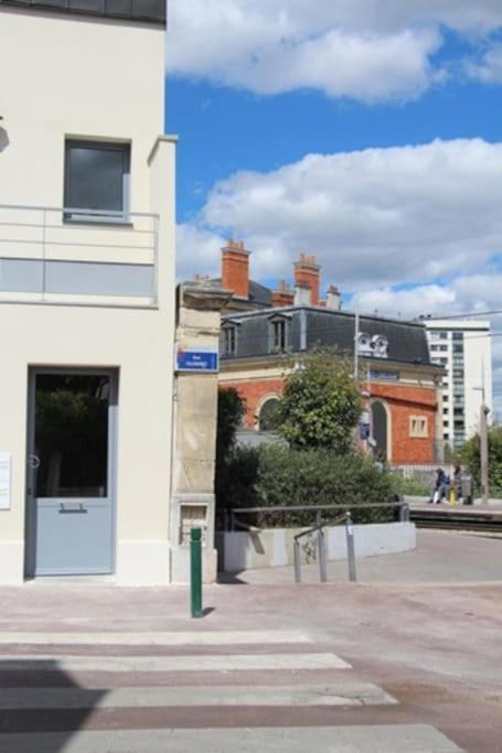 Photo of Others in Suresnes