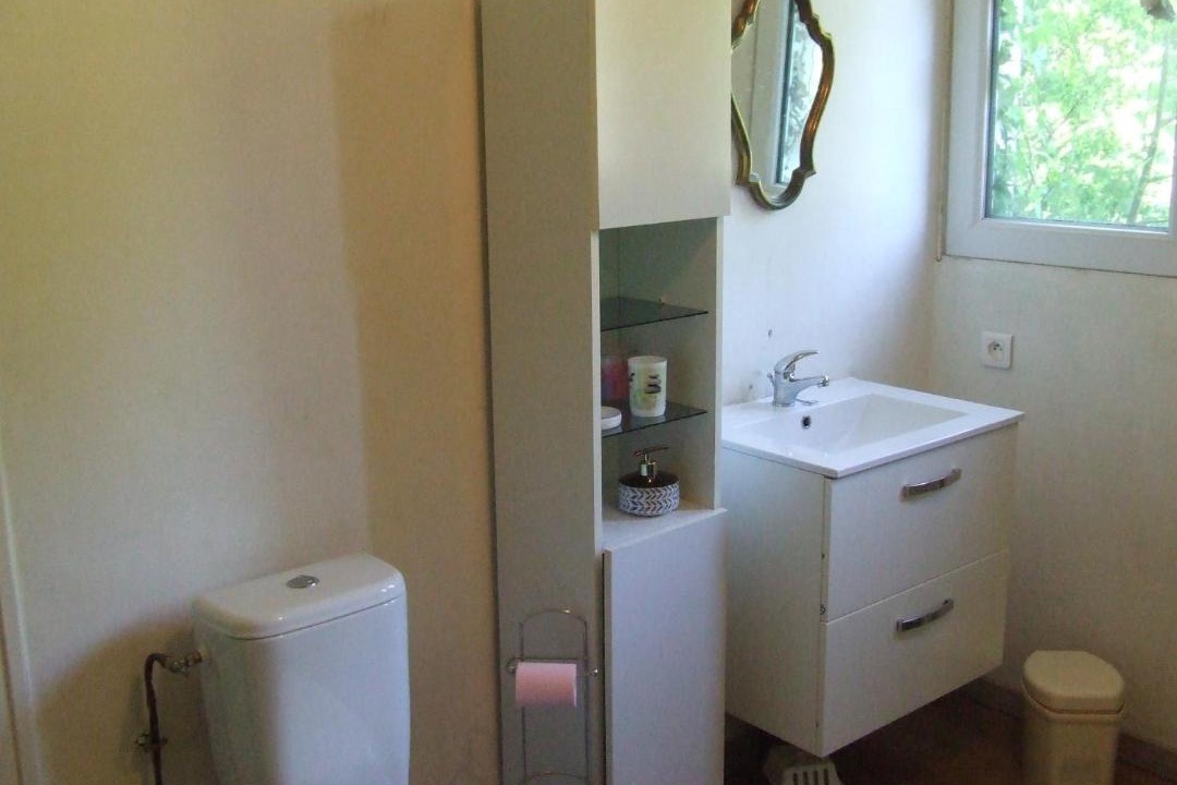 Photo of Bathroom in Montrouge