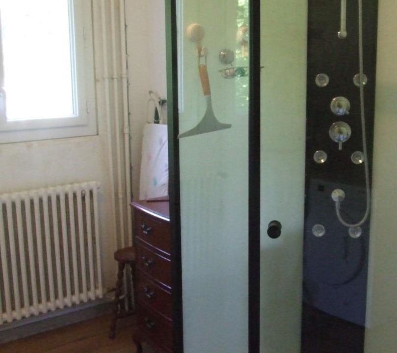 Photo of Bathroom in Montrouge