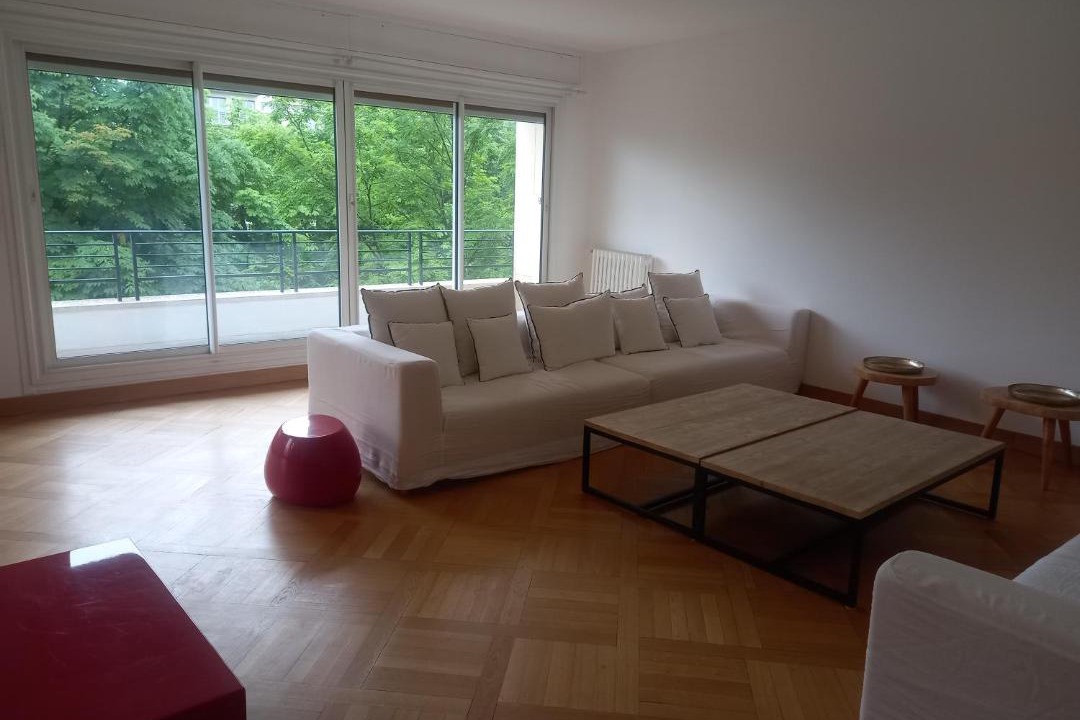 Photo of Others in Neuilly-sur-Seine
