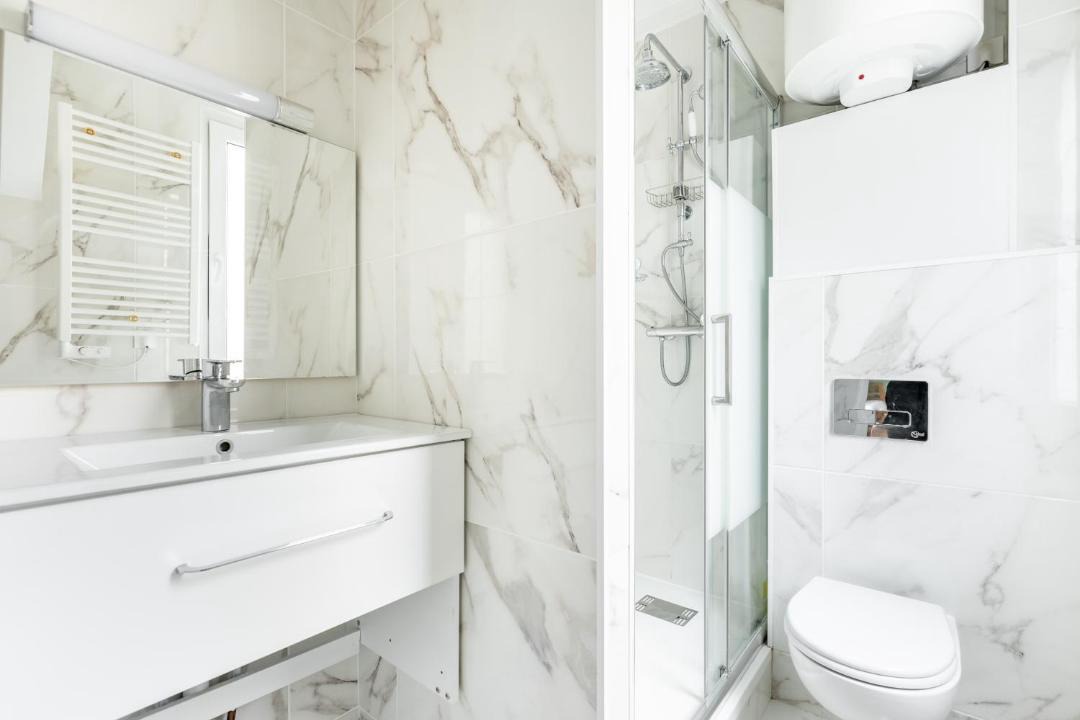Photo of Bathroom in Combat