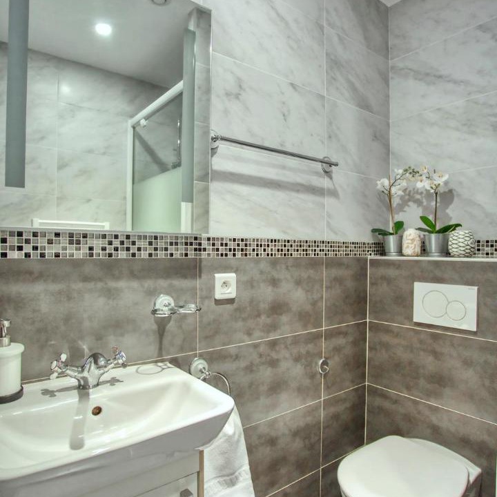 Photo of Bathroom in Vivienne