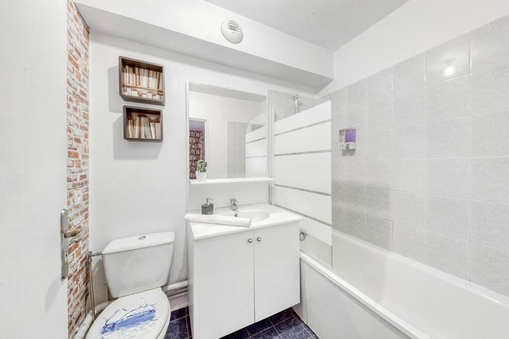 Photo of Bathroom in Quartier du Pont-de-Flandre