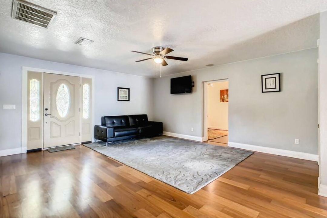Photo of Livingroom in Fairvilla