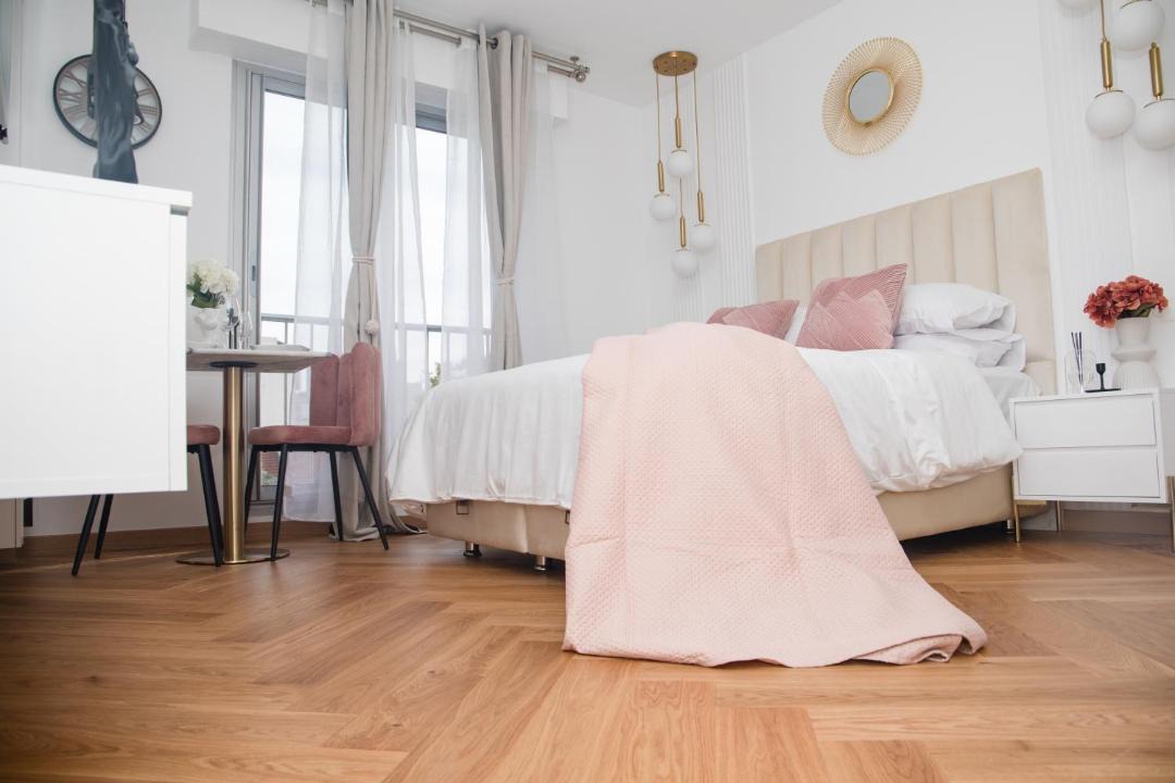 Photo of Bedroom in 19th Arrondissement