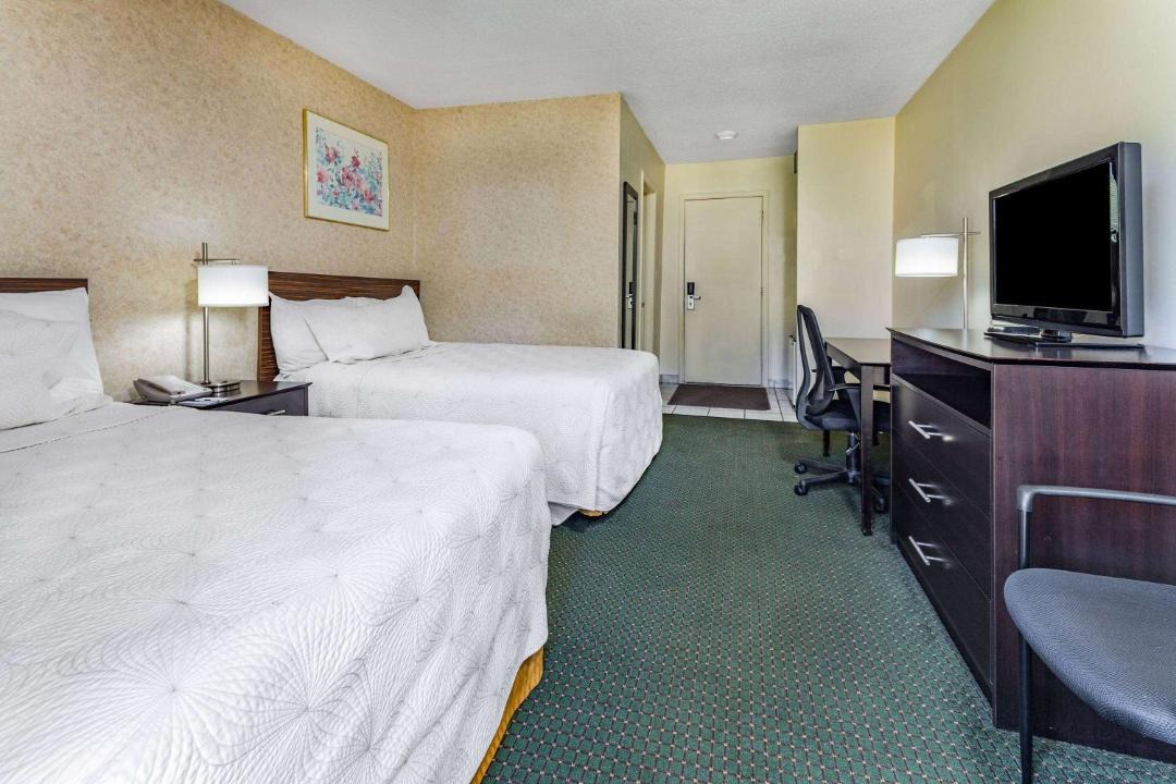 Photo of Bedroom in Bracebridge
