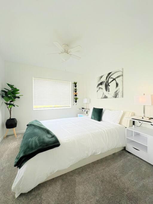 Photo of Bedroom in Hillcrest Estates
