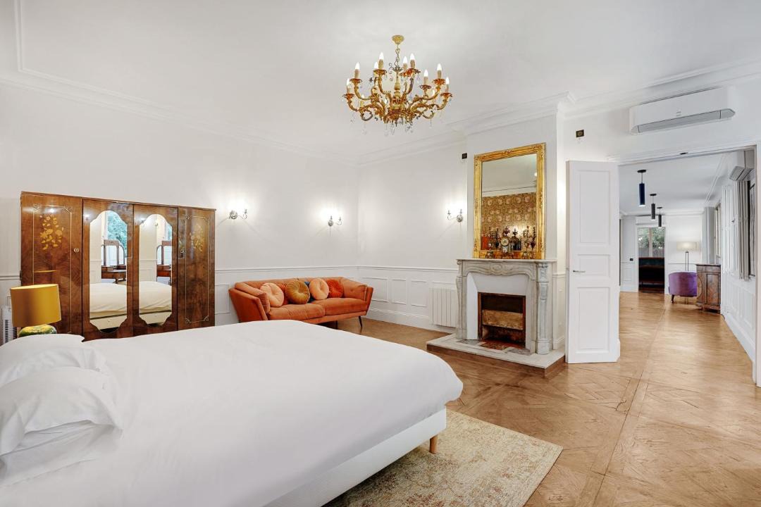 Photo of Bedroom in Latin