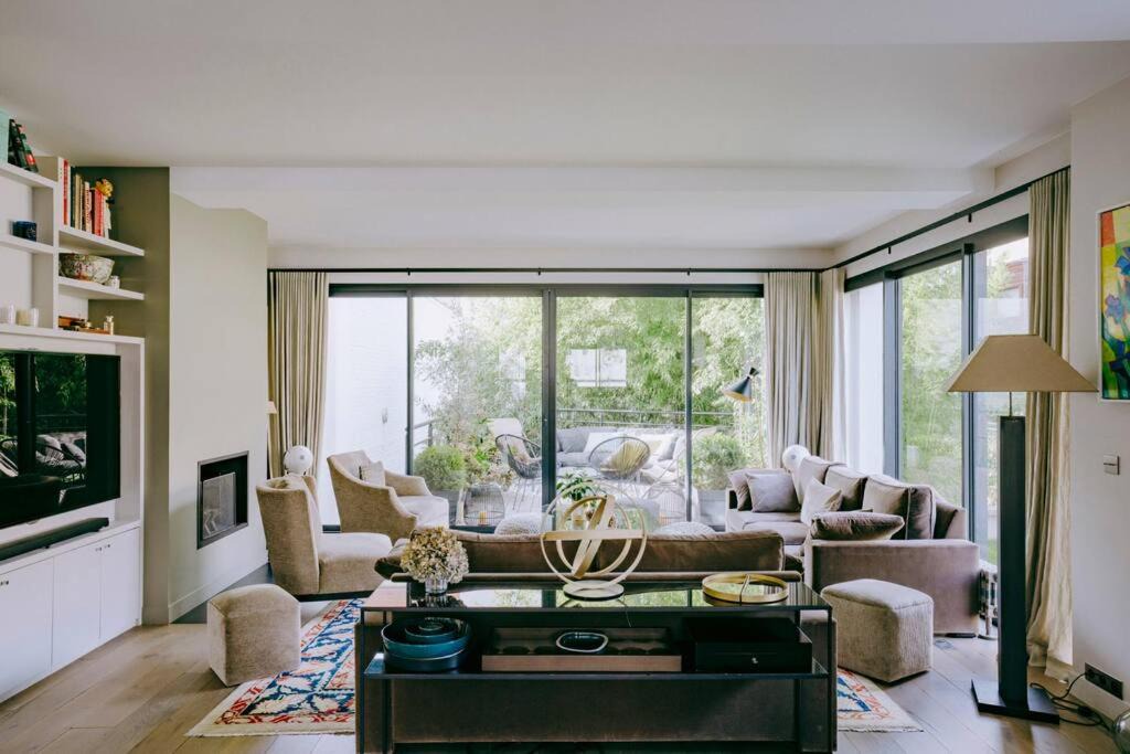 Photo of Livingroom in Centre Ville